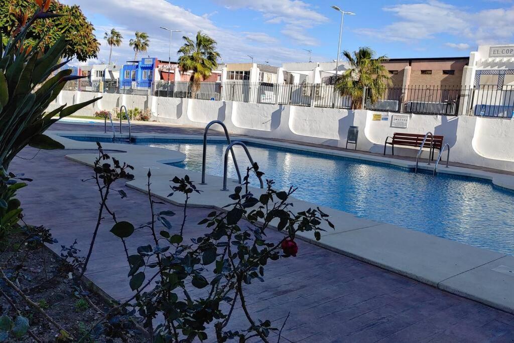 Precioso Apartamento Frente A La Playa Torre Del Mar Bagian luar foto
