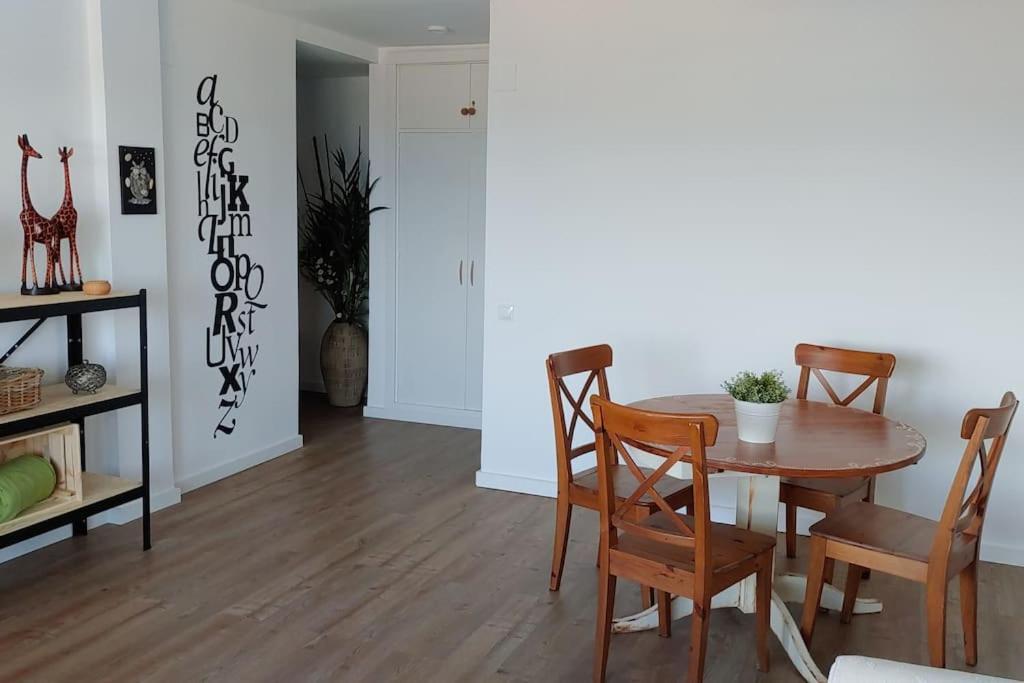 Precioso Apartamento Frente A La Playa Torre Del Mar Bagian luar foto