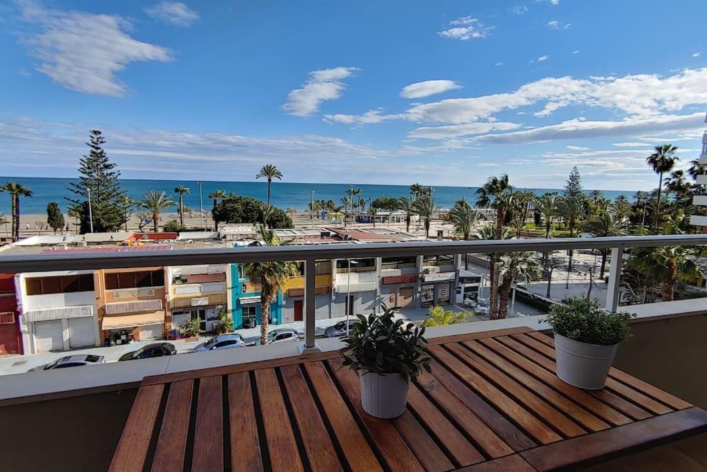 Precioso Apartamento Frente A La Playa Torre Del Mar Bagian luar foto